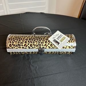 Fun and Stylish Wine Purse carrying case